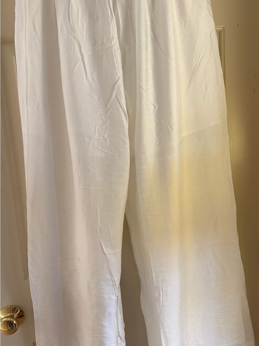 La Reyna White Wide-Leg Floral Embroidered Pants - Picture 2 of 6